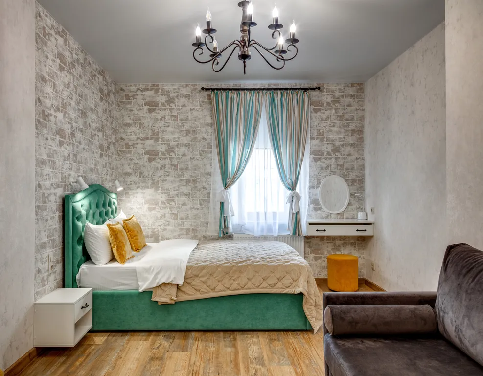 Двухуровневая 4-х комнатная квартира с видом на Гурзуф и море № 182