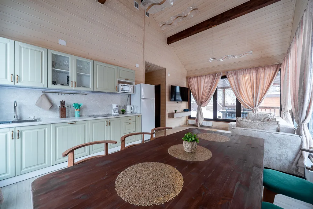 Уютный коттедж с горячей купелью и сауной - 10 минут от города