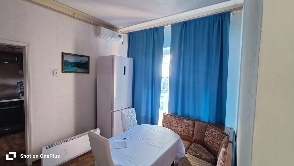 Уютная комната со всеми удобствами, неподалеку от моря