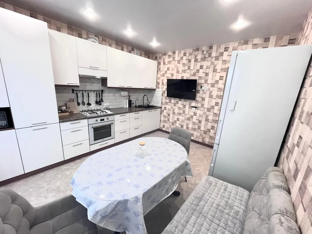 Квартира Светлая однокомнатная квартира в уютном районе города — Великий Новгород