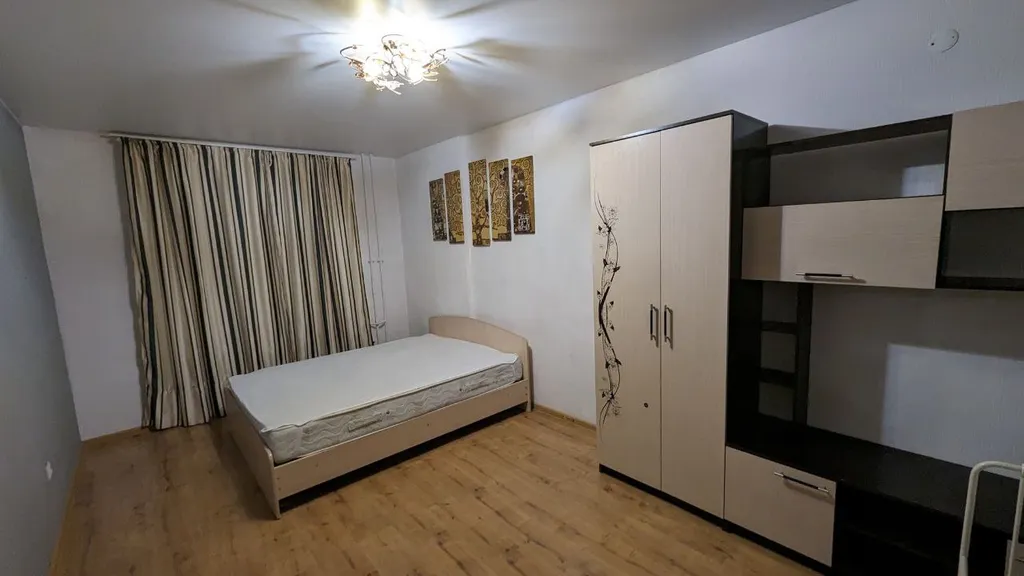 Квартира Просторная квартира с 2-изолированными комнатами и большой кухней — Санкт-Петербург