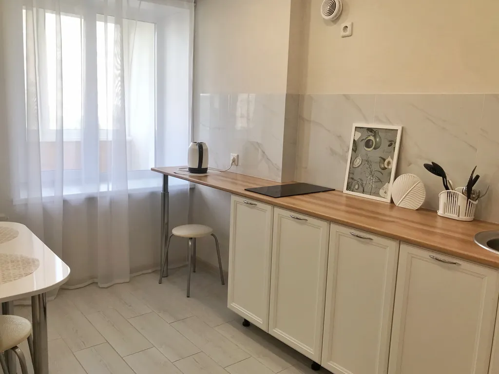 Светлая 1-комнатная квартира в юго-западном районе города