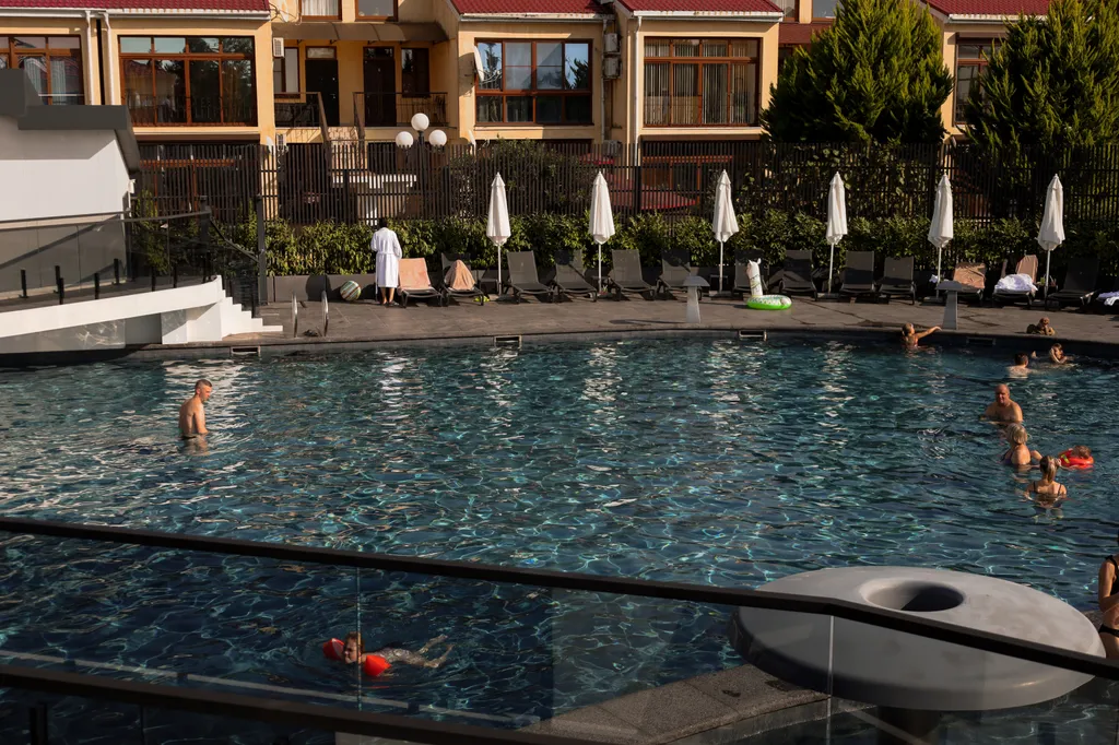 Апартамент в отеле 4* с круглогодичным бассейном