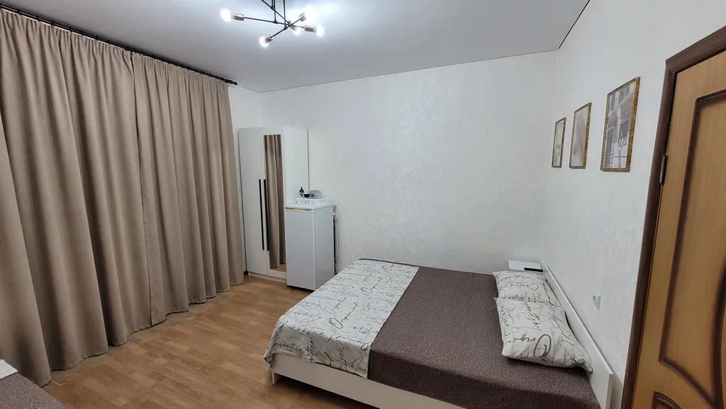 Уютный номер с видом на горы в гостевом дворе