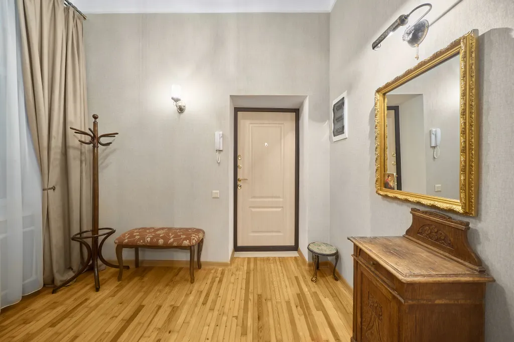 Квартира Просторная 3-комнатная квартира в сердце города — Санкт-Петербург