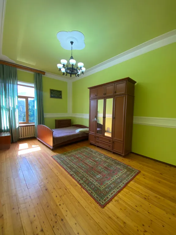 Дом напротив фонтана с потрясающим видом на крепость, фонтан и море