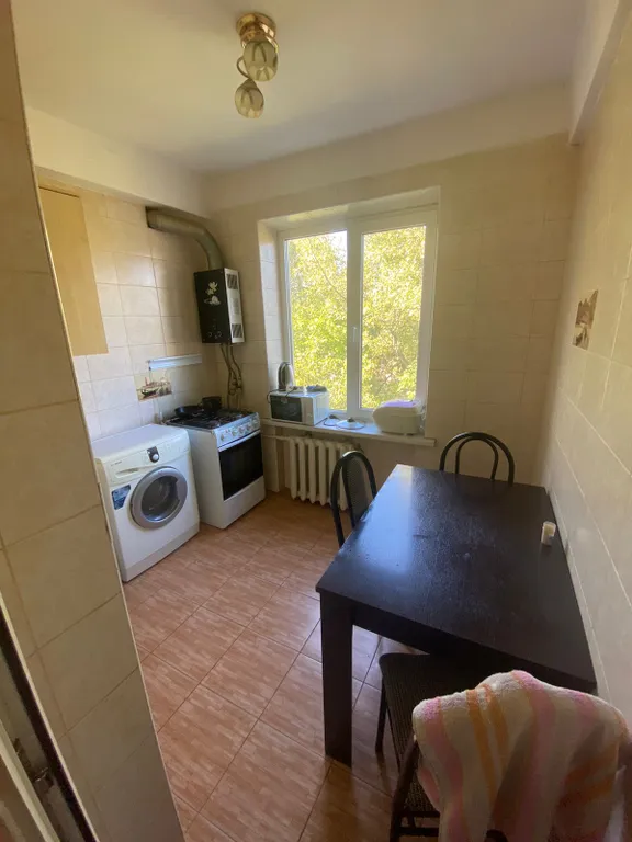 Уютная 3ка в самом сердце микрорайона Бeлaя Рoмашкa