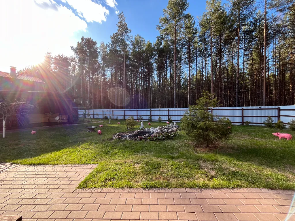 Коттедж Гостевой домик в Сосновом бору — Деревянное