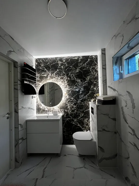 Стильный дом на берегу Ладожского озера с панорамным видом