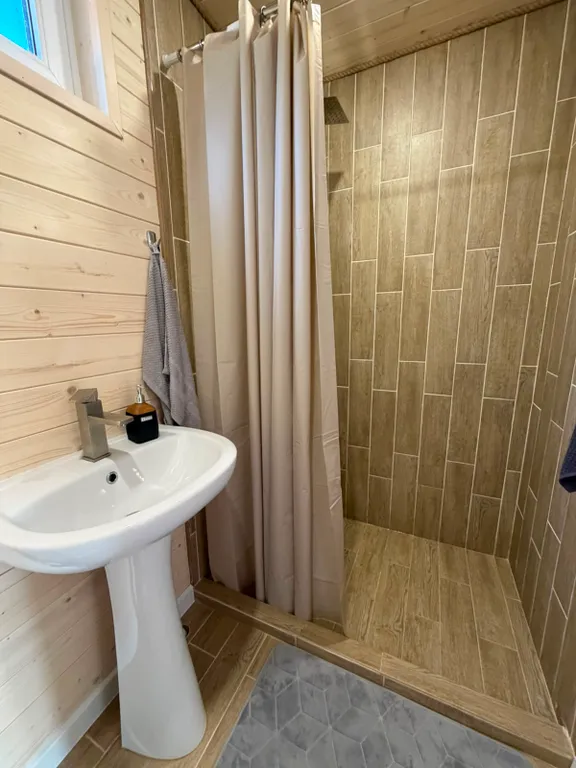 Дом 30m2 — чан, бассейн, большая закрытая территория