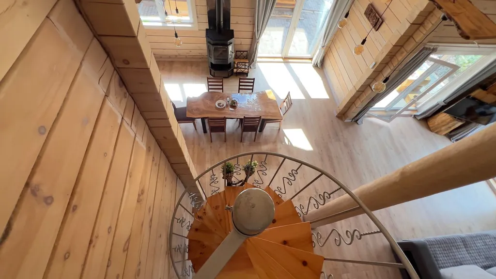 Маленькая кедровая вилла VillasViktoria