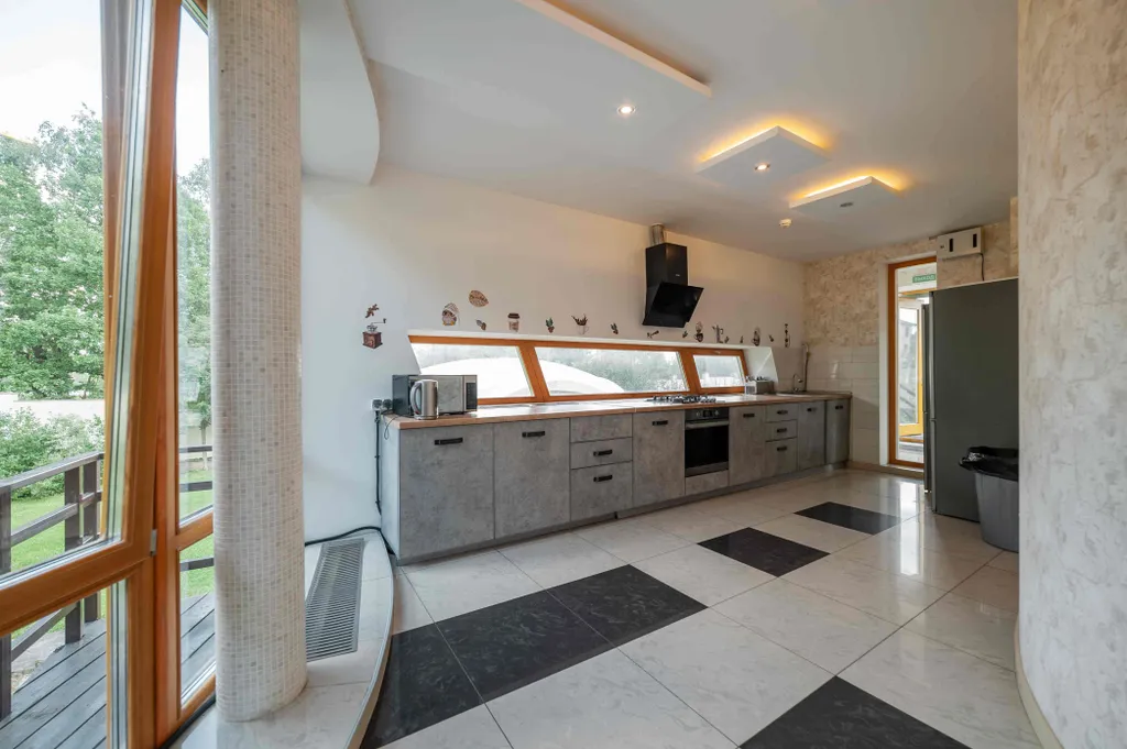 Коттедж с нотками стиля модерн