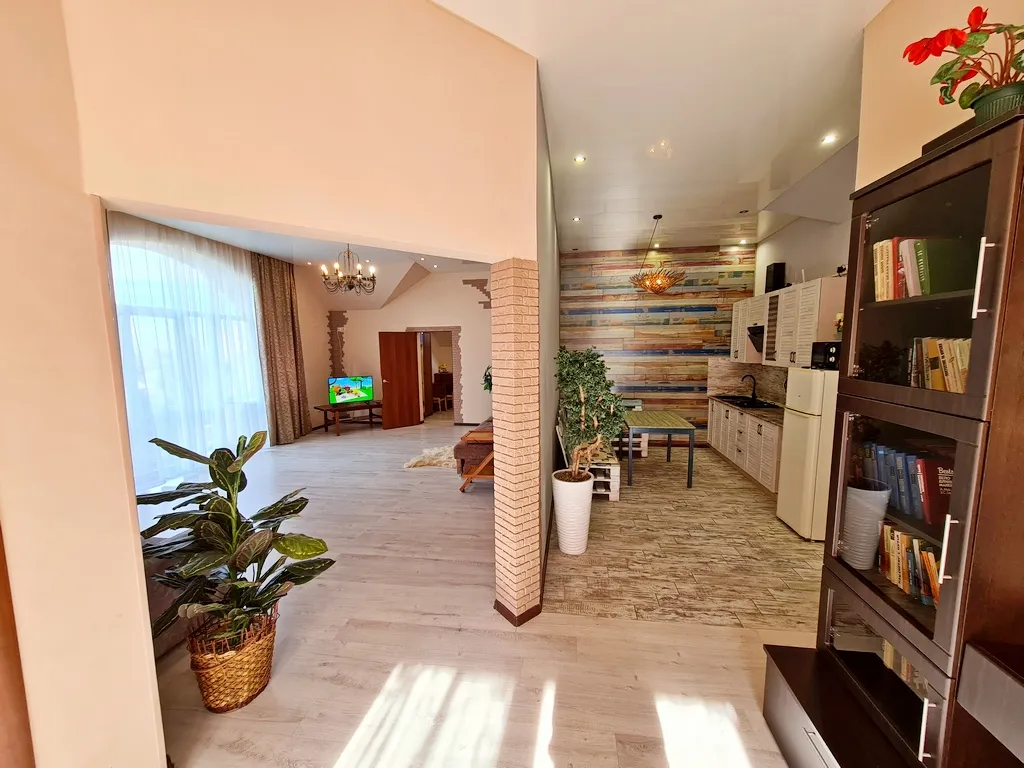 Коттедж у моря со своим двором до 11 человек, беседка, костровая чаша.