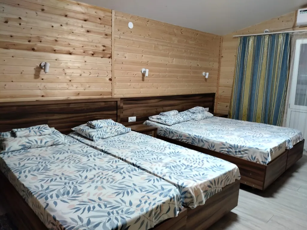 Четырехместная мансарда - вид на море и горы, утро под пение птиц