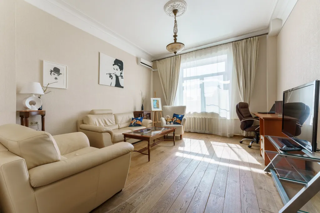 Квартира 4-комнатная квартира с видом на набережную — Москва