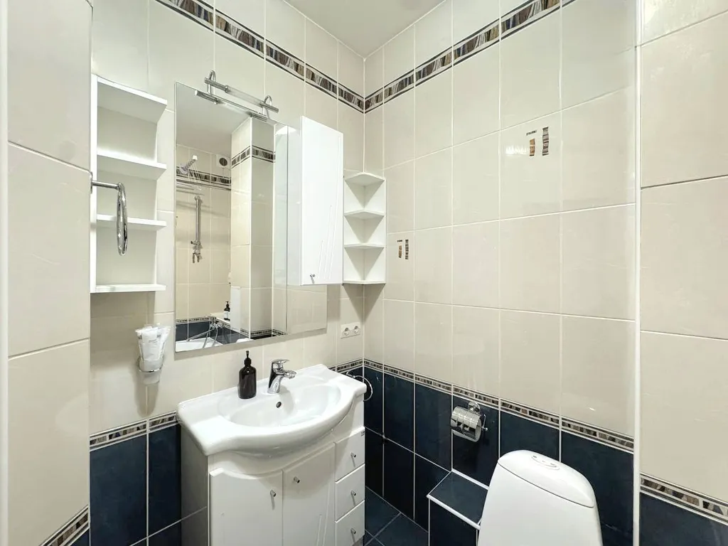 3-комнатная квартира в центре с балконом и кондиционером