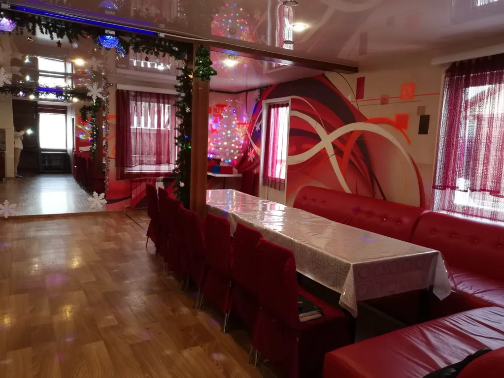 Коттедж в Красном стиле