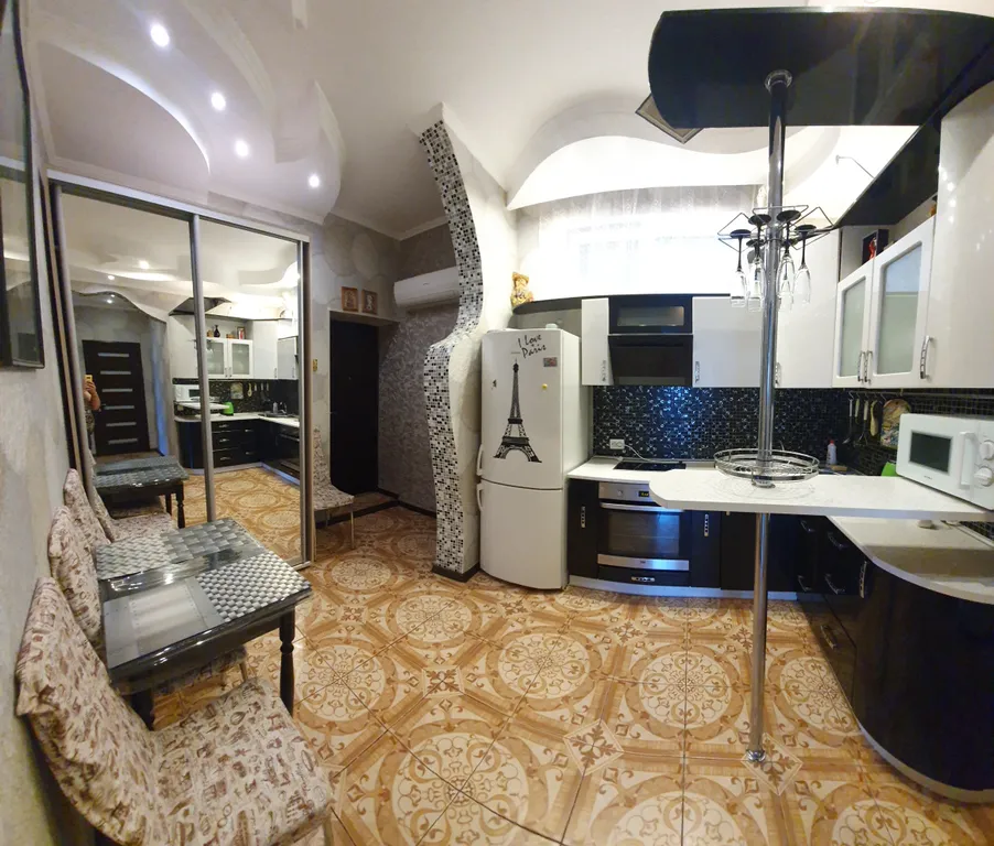 Коттедж с видом на море и горы