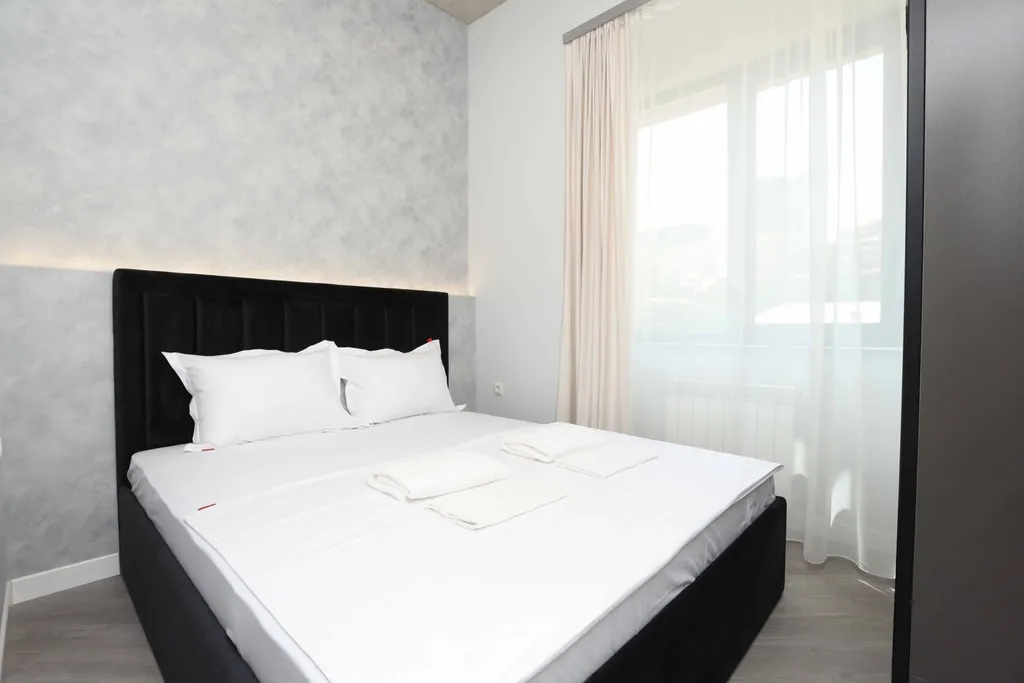 Квартира с 2 спальнями с балконом — аренда посуточно в Ереван