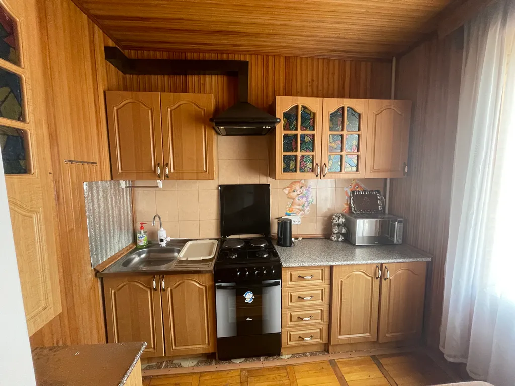 Уётная трехкомнатная квартира с лоджией , 4 минуты до моря