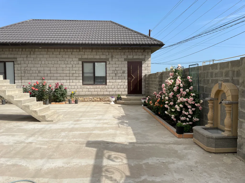 Дом недалеко от моря и горячего источника