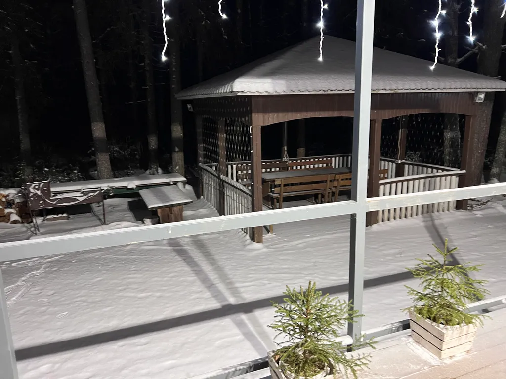 Коттедж с баней и беседкой у Вотчины Деда Мороза