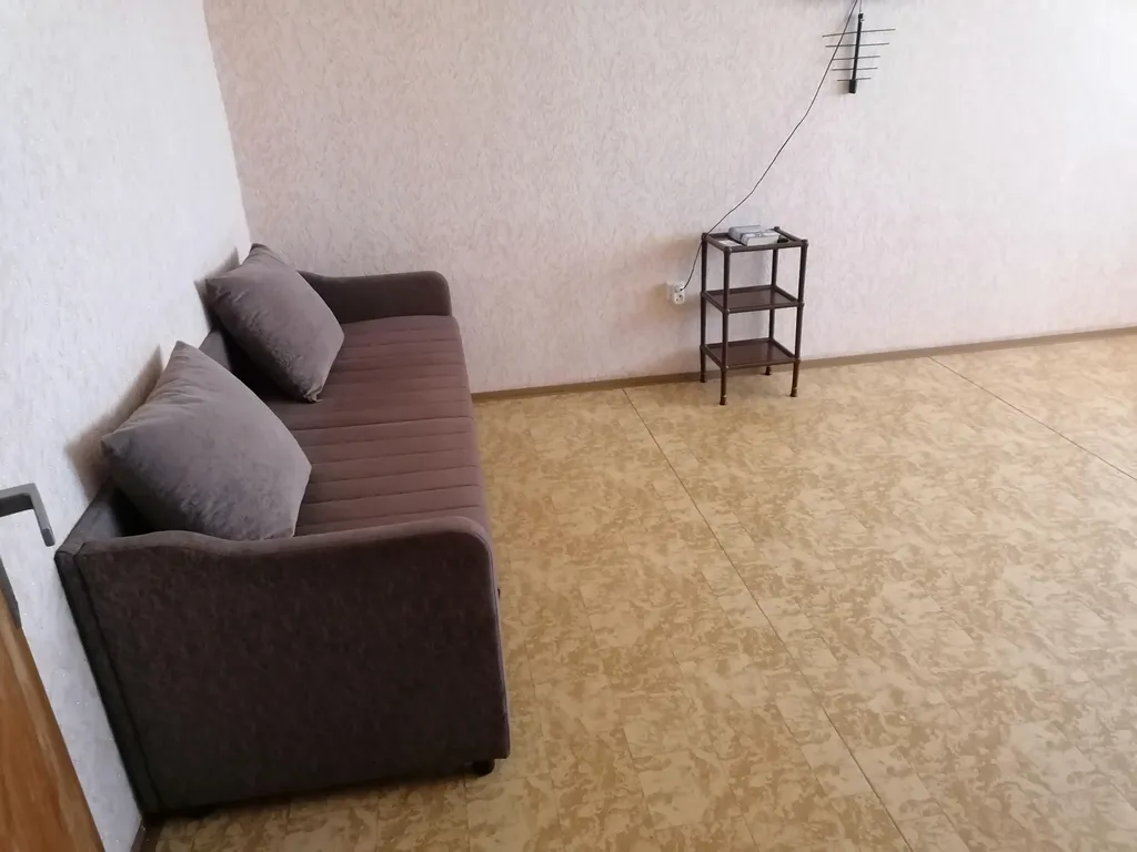 Квартира на въезде в город, недалеко от трассы — аренда посуточно в Камышин