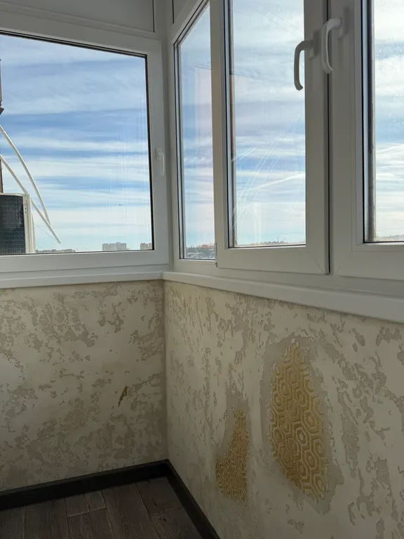 Просторная двух комнатная квартира с новым ремонтом, мебелью и технико