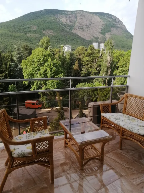 Апартаменты с видом на море и горы