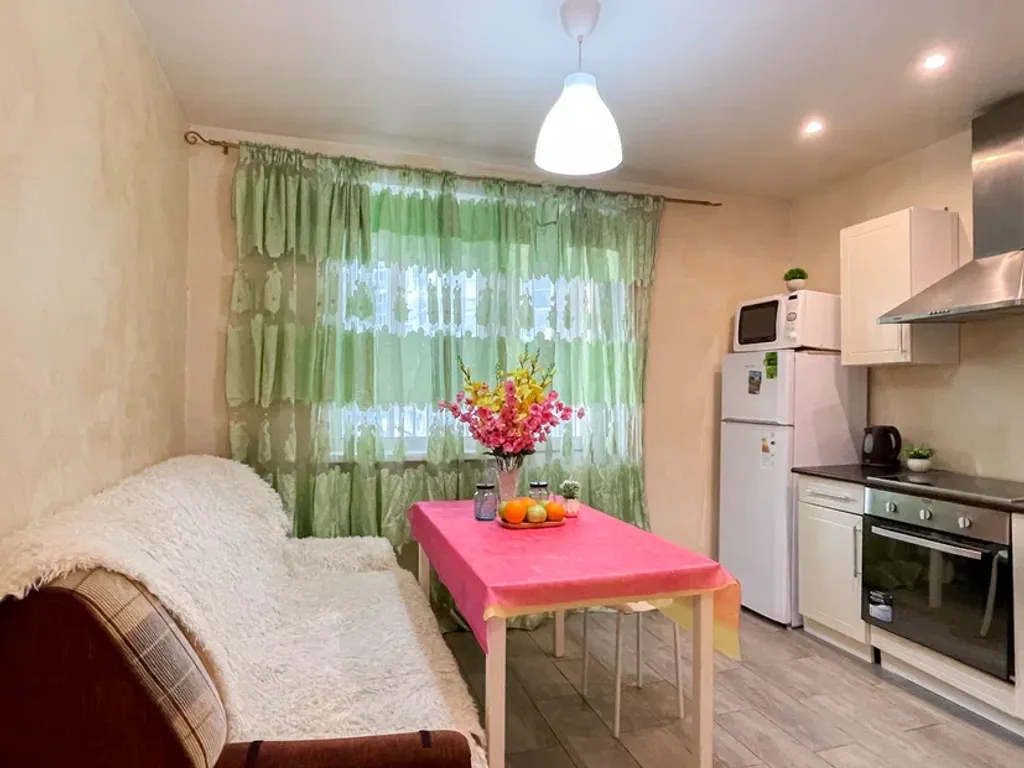 Просторная 1-комнатная квартира в Химках для 1-4 гостей, Рядом ТЦ Мега