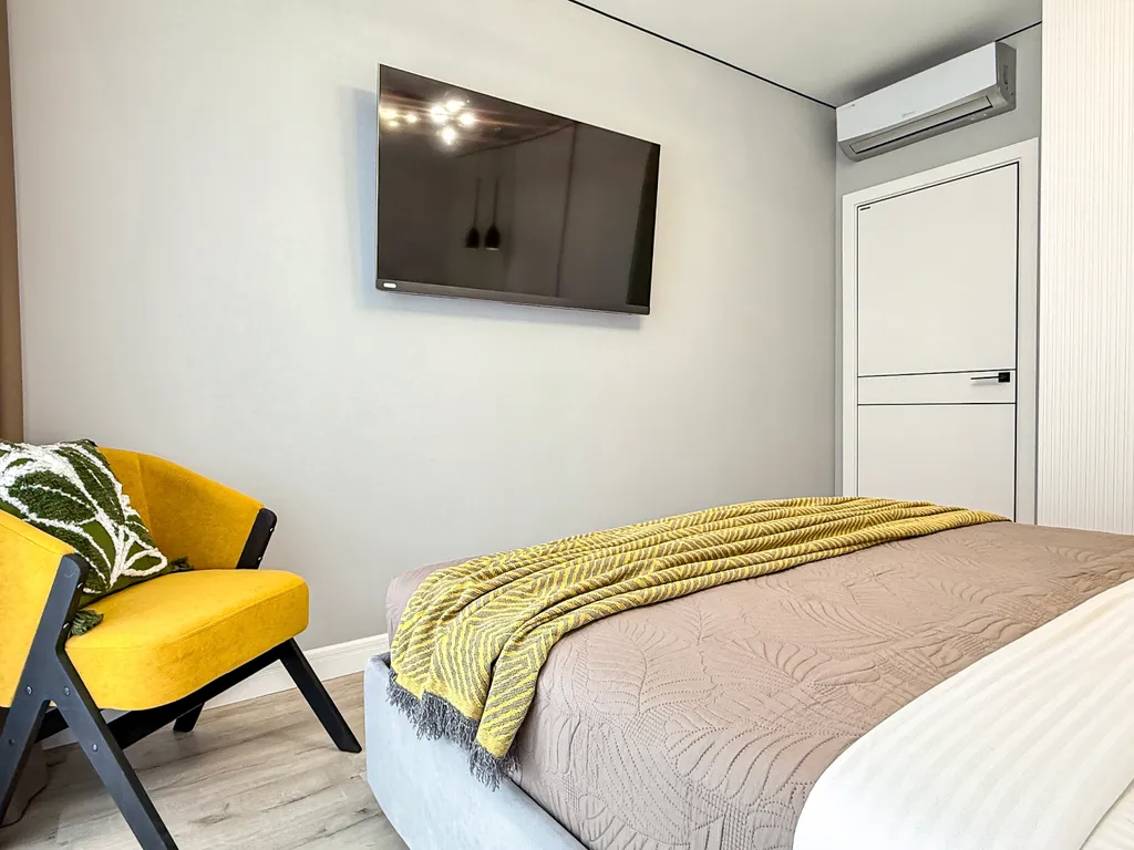 Дизайнерская квартира Лимонад