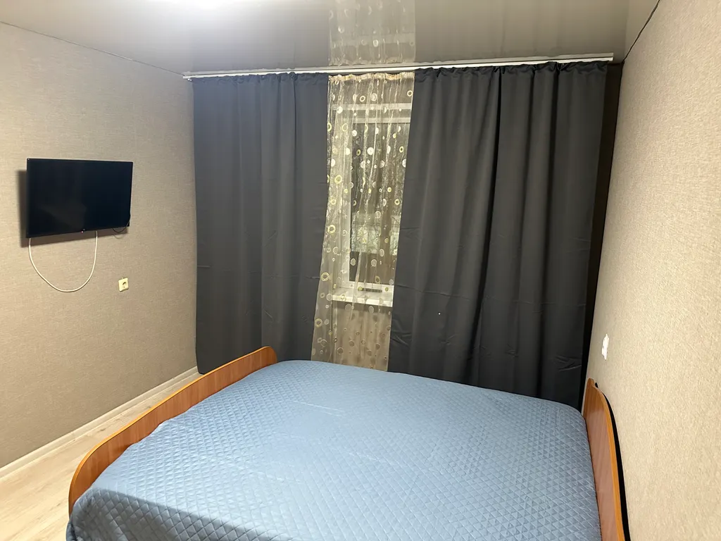 Двухкомнатная квартира рядом с Быстрицей