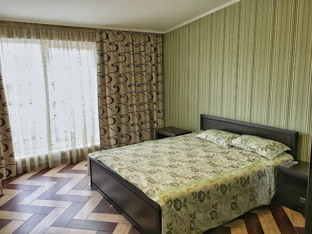 Квартира Апартаменты в центре Набережной с балконом — Ялта