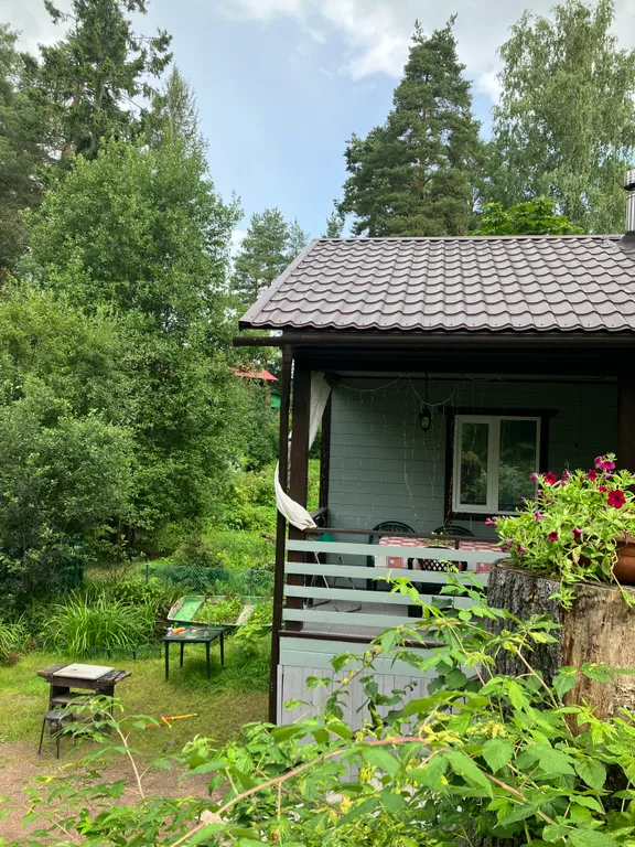 Уютный теплый дом в живописном месте