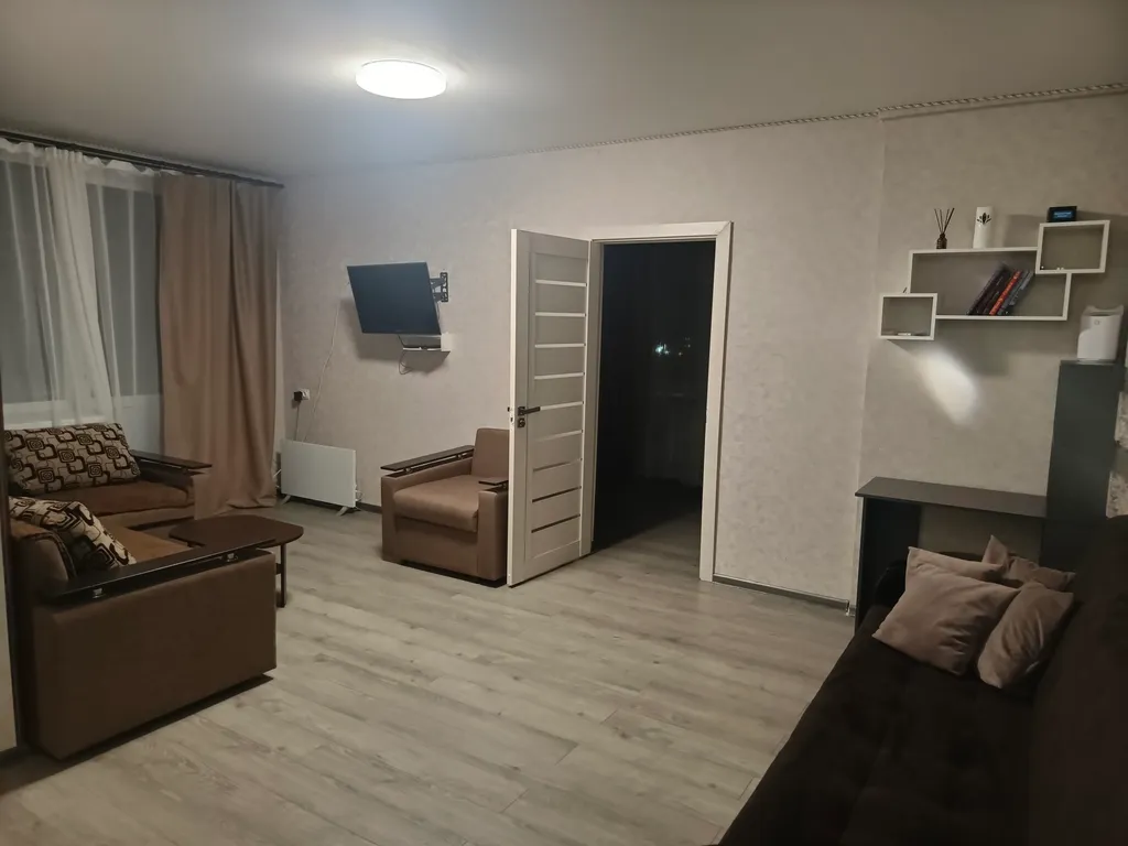 Уютная двухкомнатная квартира с видом на горы