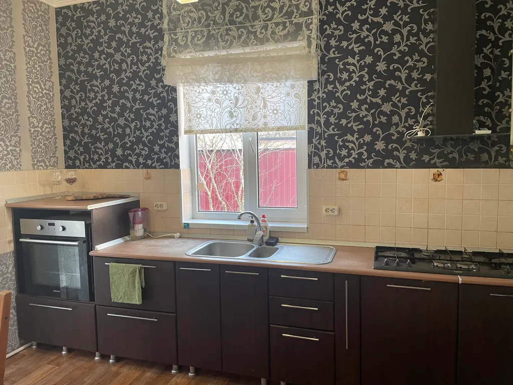 Дом в тихом районе города