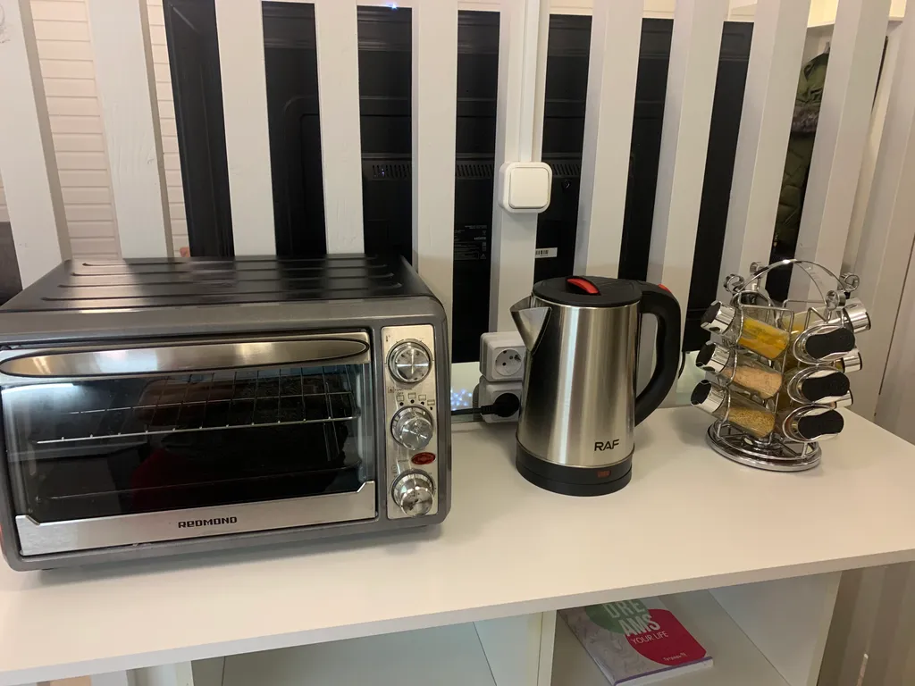 Коттедж Уютная и комфортная ХижInna с русской банькой в лесу у реки — Волхов