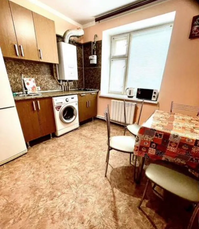 Комфортная двухкомнатная квартира в центре