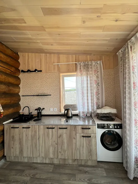 Уютный домик на берегу Байкала