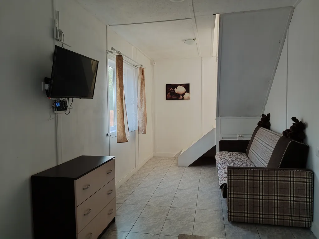 7-комнатный Дом