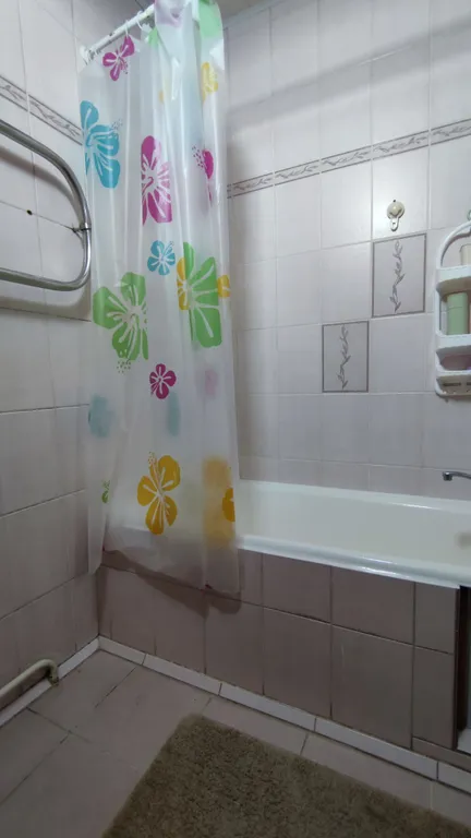 Четырехкомнатная квартира в центре Бишкека