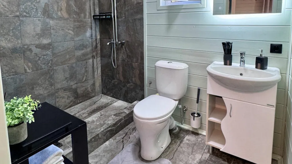 Коттедж с 2 спальнями и видом на горы и лес