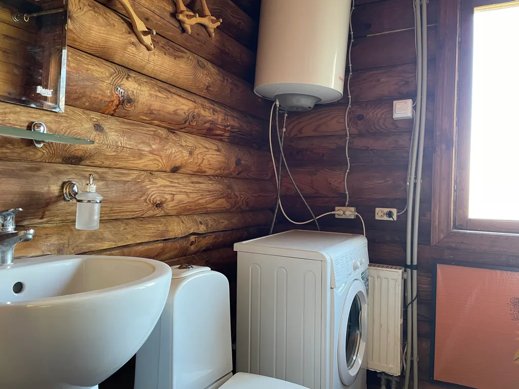 Коттедж Коттедж Уютный 2х этажный классический сруб с 2 спальнями и гостиной — Сириус