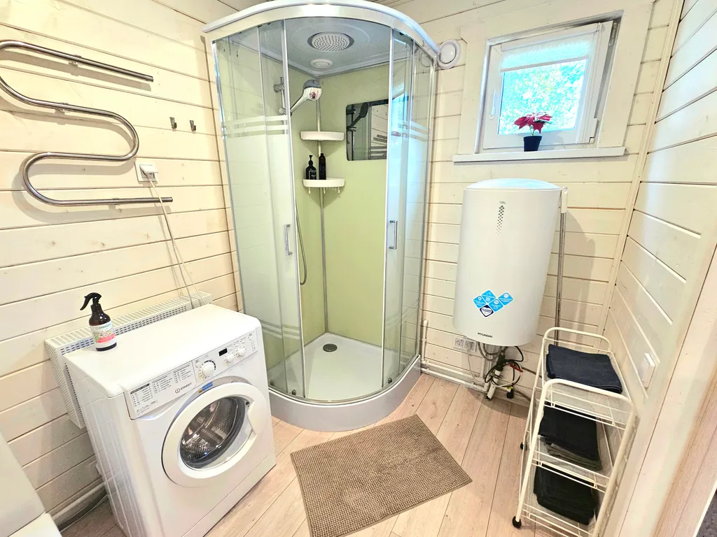 Коттедж Коттедж Шалаш с русской баней и банным чаном — Снегиревка