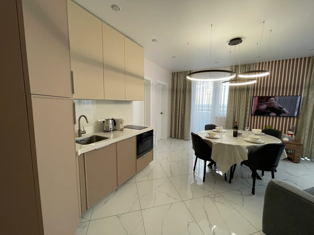 Уютная квартира с потрясающим ремонтом и панорамным видом на море