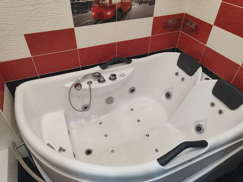 1 комнатная квартира с джакузи