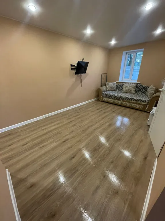 Двухкомнатная квартира после ремонта, удобное месторасположение