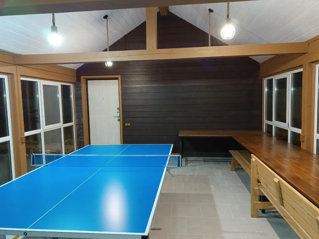 Новый дом-баня с беседками у леса