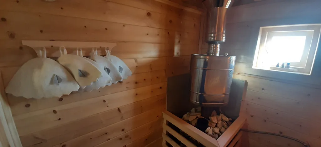 Семейный срубовой таунхаус возле леса с озёрами