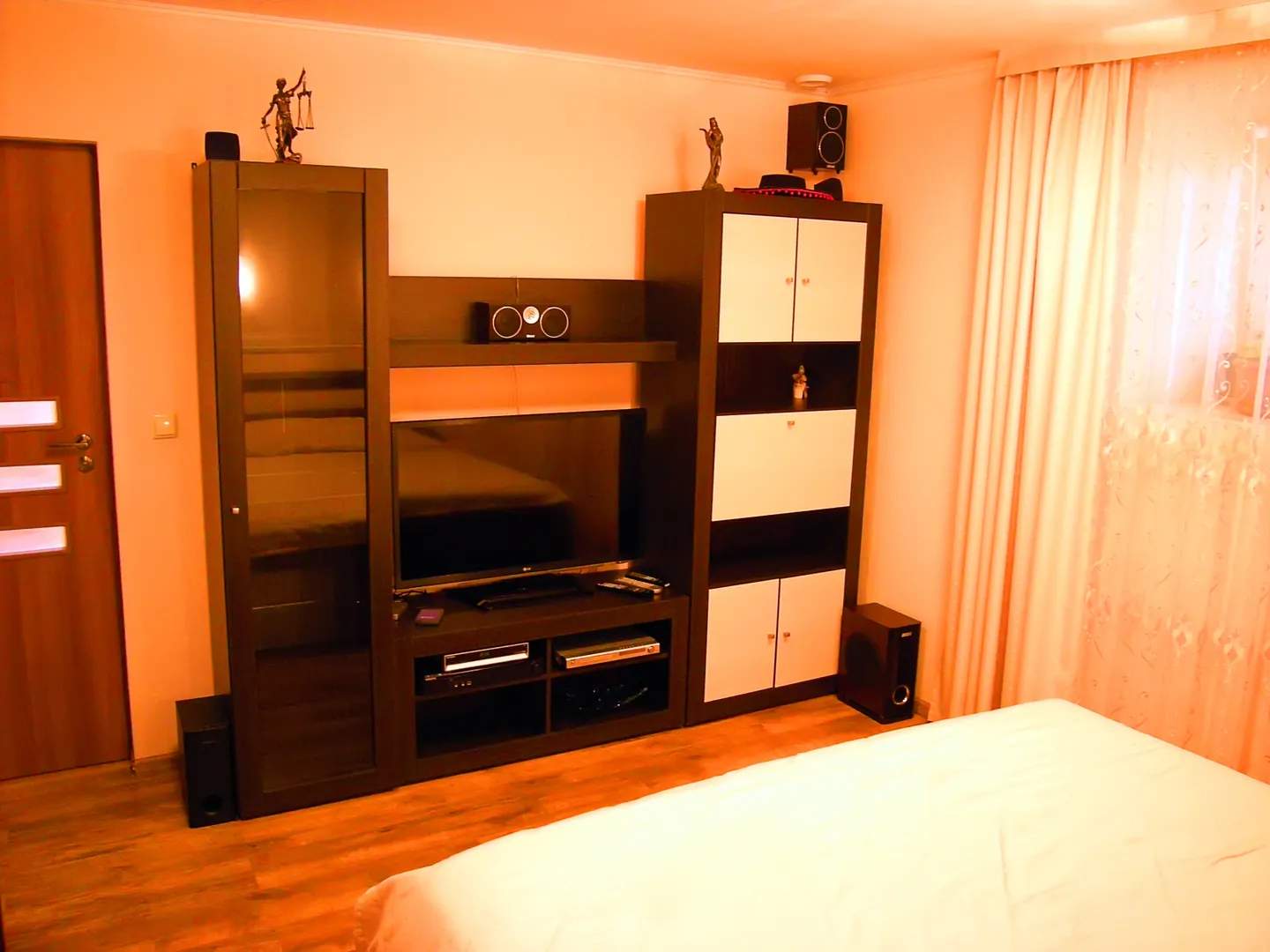 1-я отдельная (большая спальня) с большим телевизором LCD 45